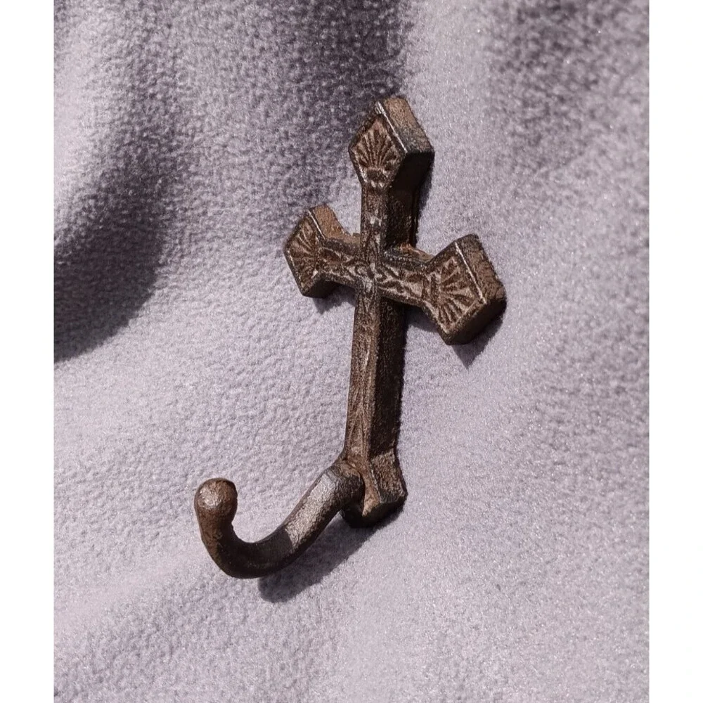 Cross Cast-Iron Wall Hook Rustic Farmhouse Decor 5x3.75x2